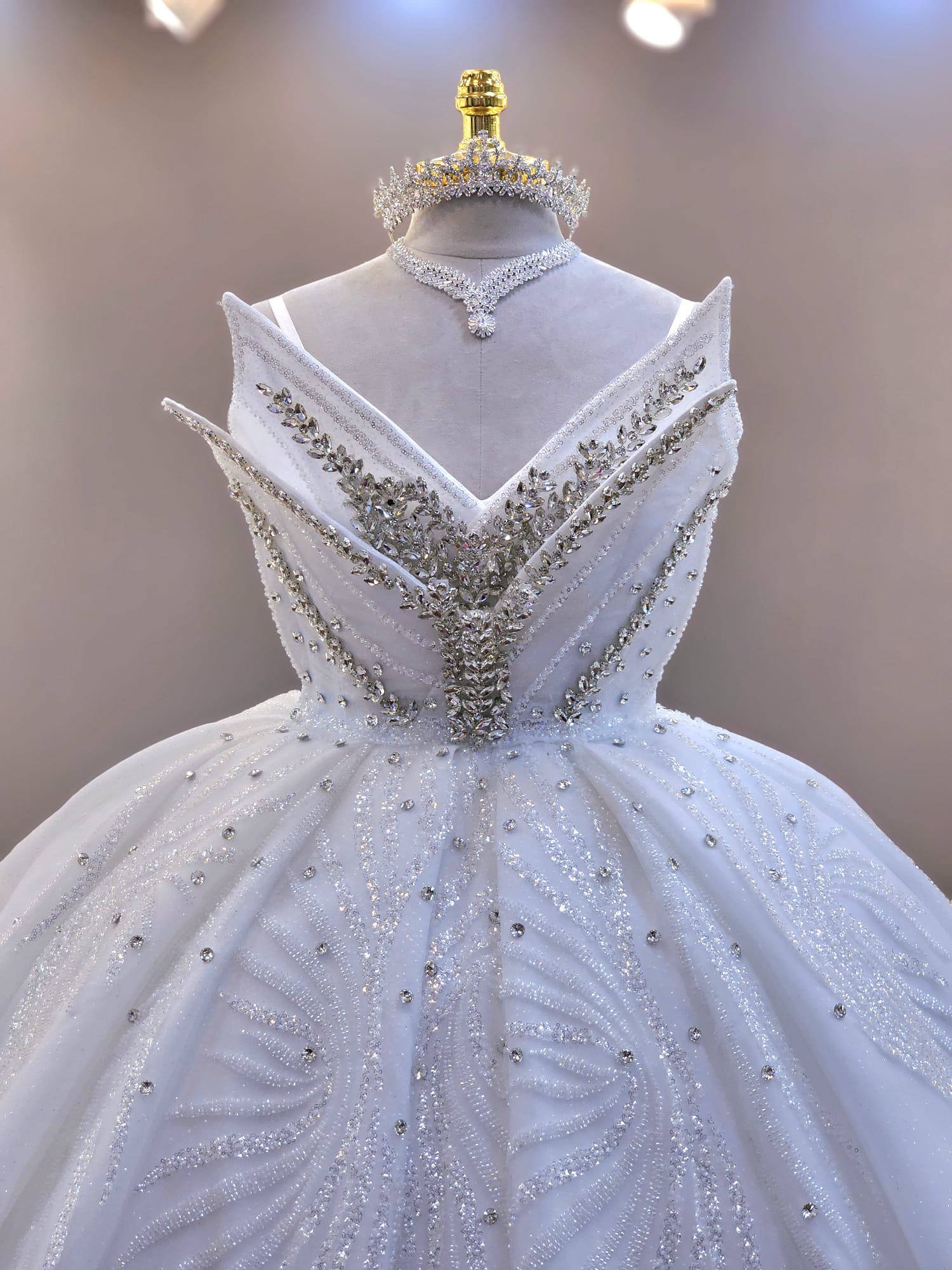 Turkey Royal Crystal Ball Gown – Sparkling Bridal Elegance