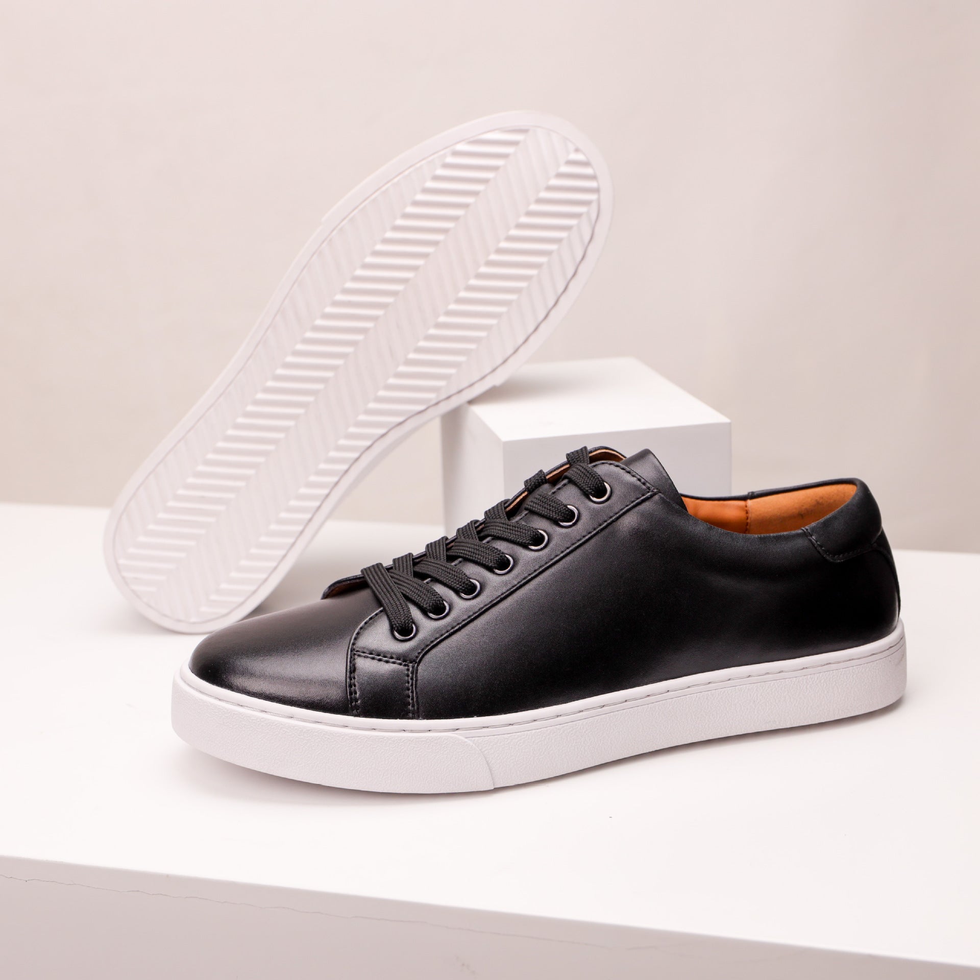 plus size Vintage Men's White Shoes All-match Sneakers Business Casual Leather Shoes Men's Leather Soft Sole Board Shoes Cross-border Men's Shoes