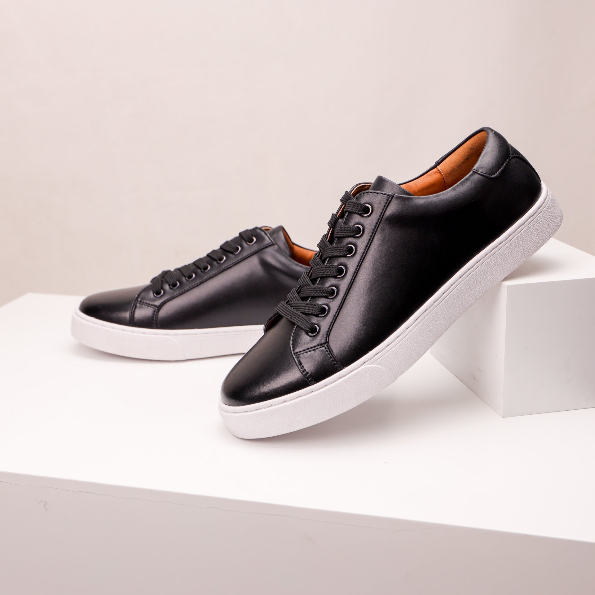 plus size Vintage Men's White Shoes All-match Sneakers Business Casual Leather Shoes Men's Leather Soft Sole Board Shoes Cross-border Men's Shoes