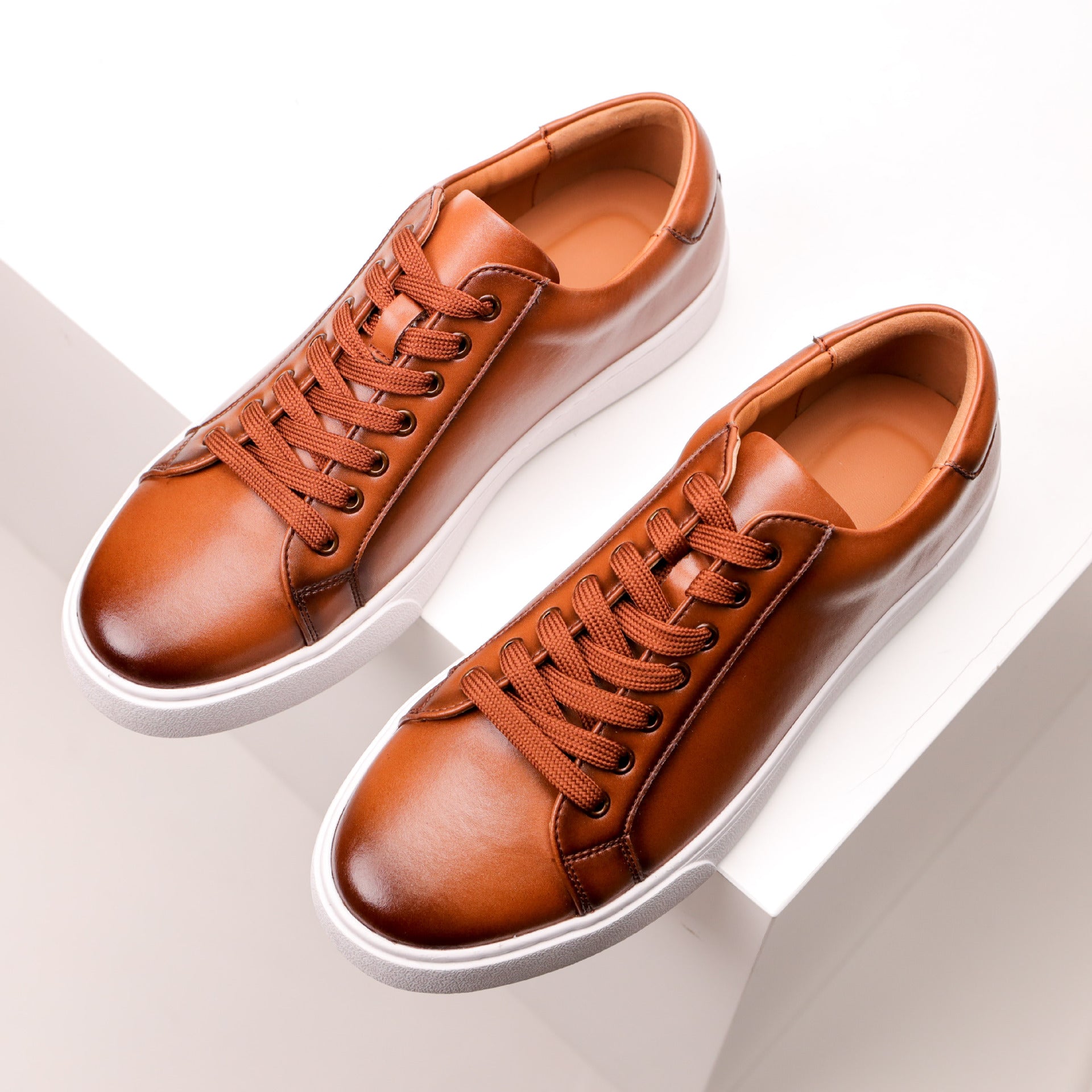 plus size Vintage Men's White Shoes All-match Sneakers Business Casual Leather Shoes Men's Leather Soft Sole Board Shoes Cross-border Men's Shoes