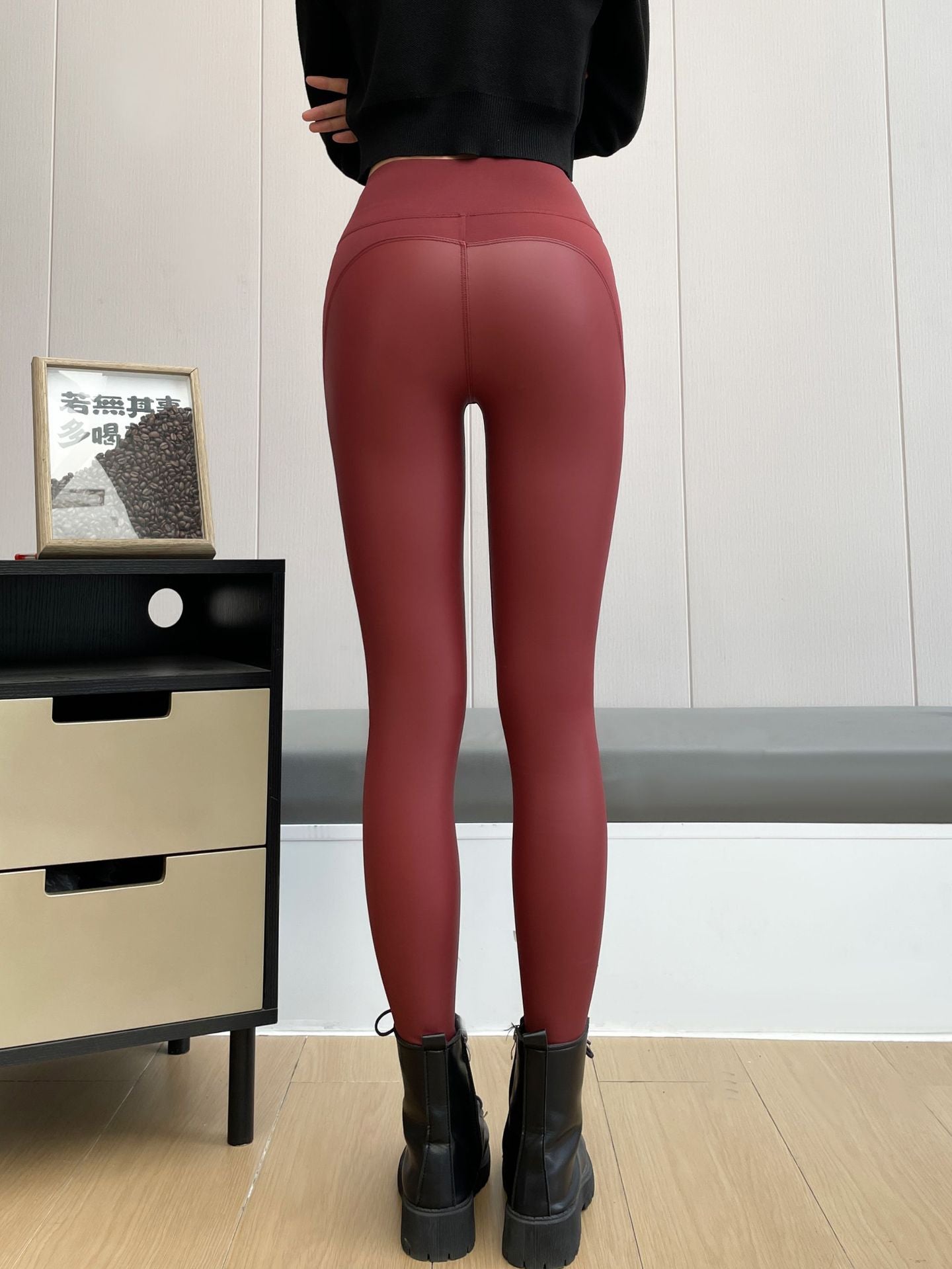 Brushed Leather Pants, Classic and Fashionable Leather Pants, Hip-Lifting and Tummy-Tucking, Nine-Point Pants for Outer Wear