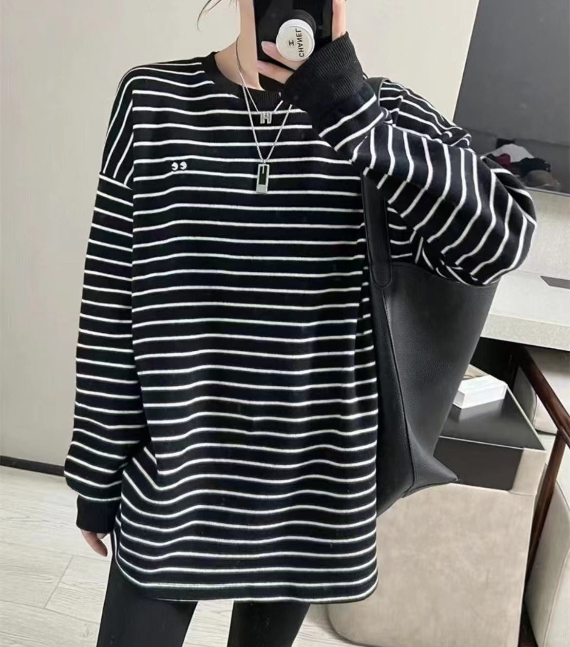 Maternity's Autumn and Winter Thickened Striped Loose Long-sleeved T-shirt Top 2024 Autumn and Winter New Split Hip Covering Base Shirt