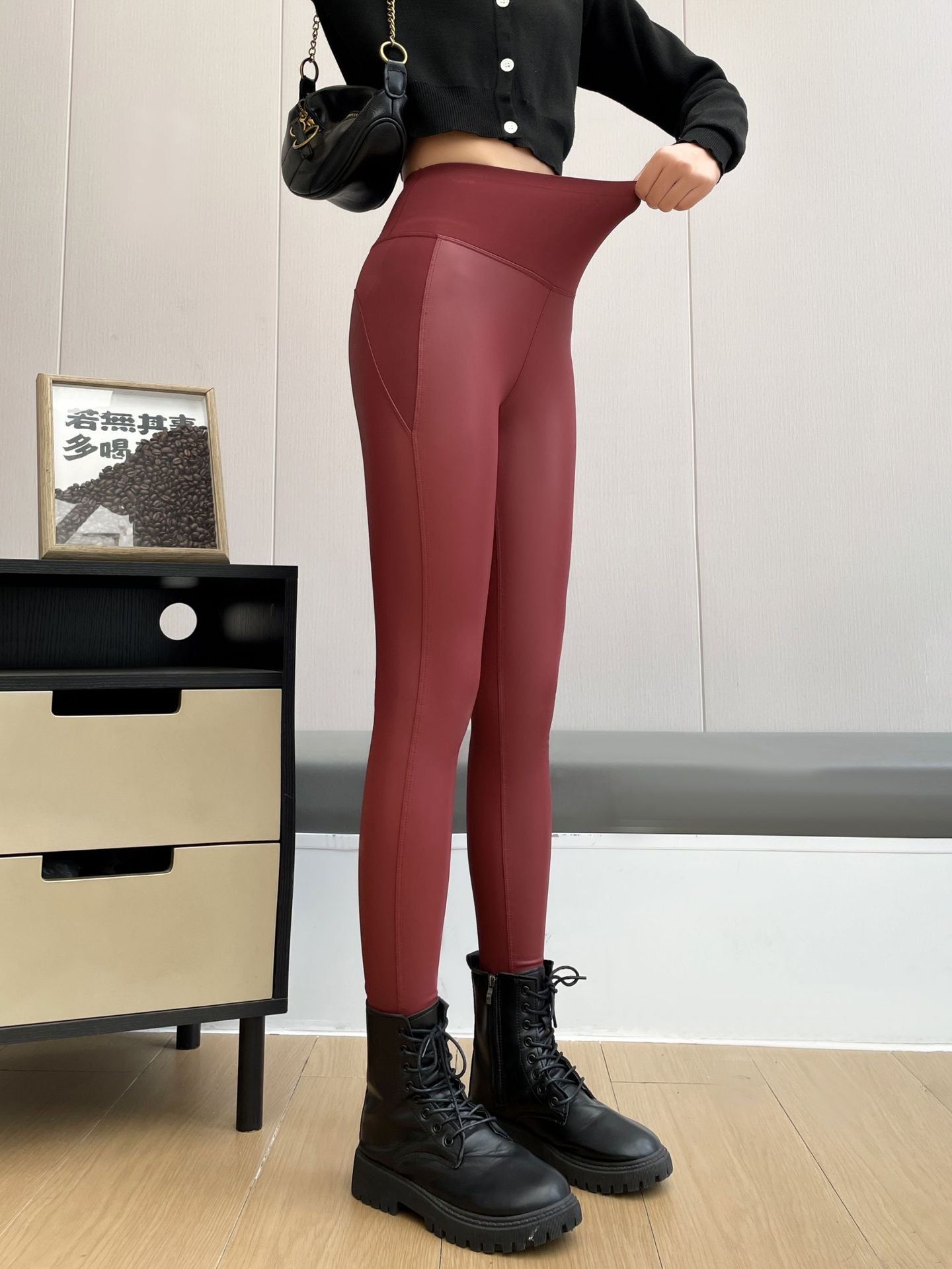 Brushed Leather Pants, Classic and Fashionable Leather Pants, Hip-Lifting and Tummy-Tucking, Nine-Point Pants for Outer Wear