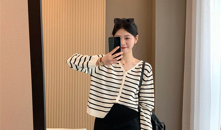 in stock Early Autumn New 2024 Pregnant Women's High Waist Slimming Casual Pants Women's Design Sense Pear-Shaped Figure Nine-point Haren Pants