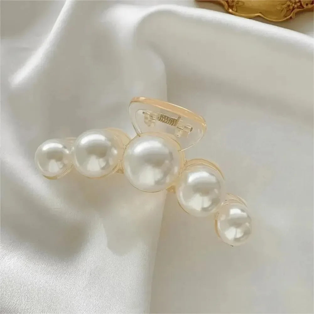 2024168---4pcs Large Shark Clip Hair Accessories Temperament Versatile Simple And Generous Fashionable Gentle Pearl Grab Clip