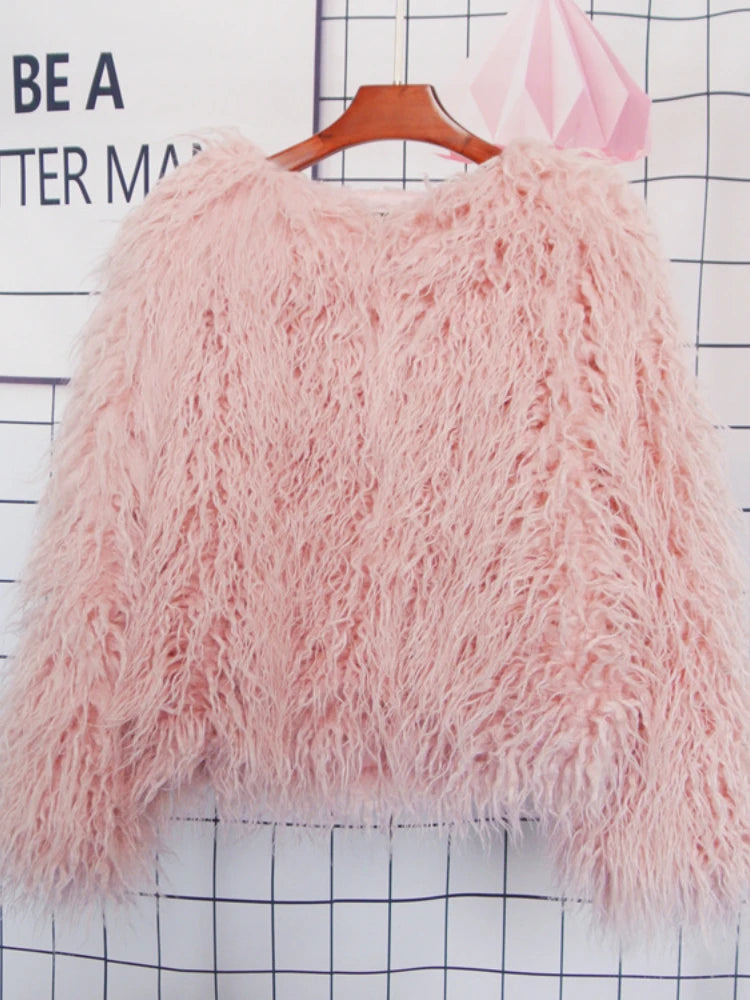 Faux Fur Plush Coat – Soft Shaggy Statement Jacket