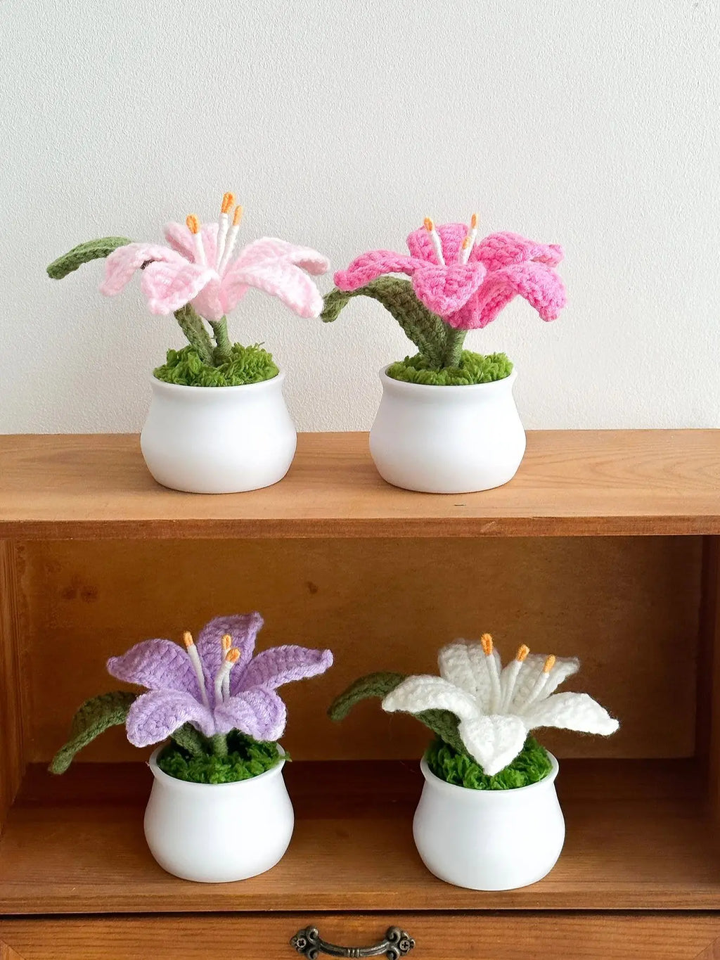 Flowers Hand-Knitted Lily Potted Delicate Crochet Woven Flowers Pot Mother's Day Gift