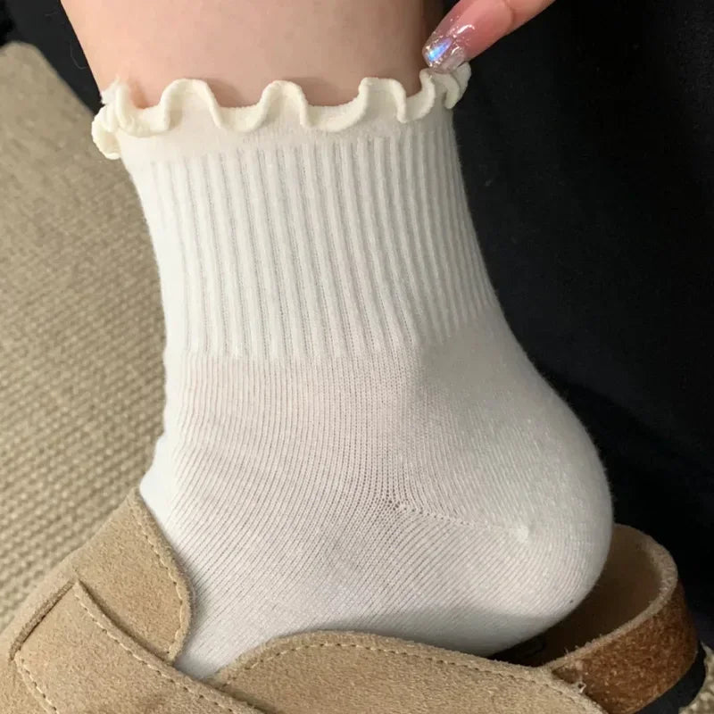 Fashion New Ruffle Socks for Women Mid Crew Middles Tube Ankle High Breathable Cotton Socks Black White Beige Female Cute Sock