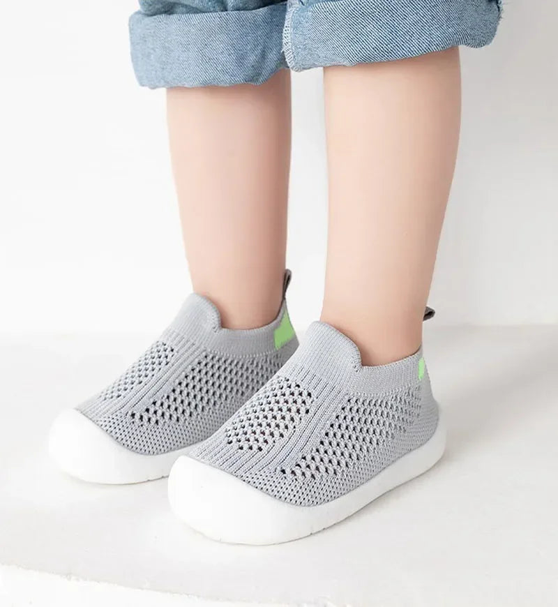 Spring Popular New Baby Shoes Mesh Knit Breathable Kid Girls Boys 0-3T Summer Slip-On Casual Sneakers Toddler Non-Skid Prewalker