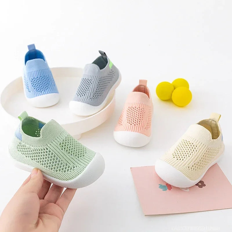Spring Popular New Baby Shoes Mesh Knit Breathable Kid Girls Boys 0-3T Summer Slip-On Casual Sneakers Toddler Non-Skid Prewalker