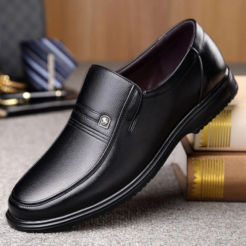 Handmade Genuine Leather Shoes Men Loafers Business Casual Shoes Classic Soft Leather Hombre Breathable Flat Shoes