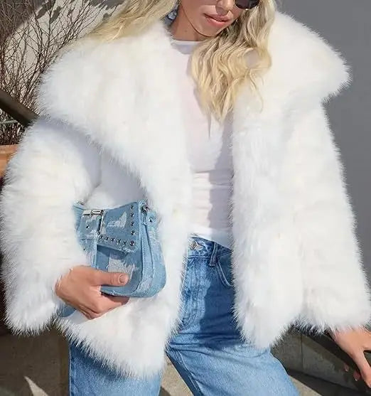 European and American Autumn and Winter New Faux Fur Coat Plus-size Women's Top Anti-fox Fur Lapel, Short Faux Fur Style Outcoat
