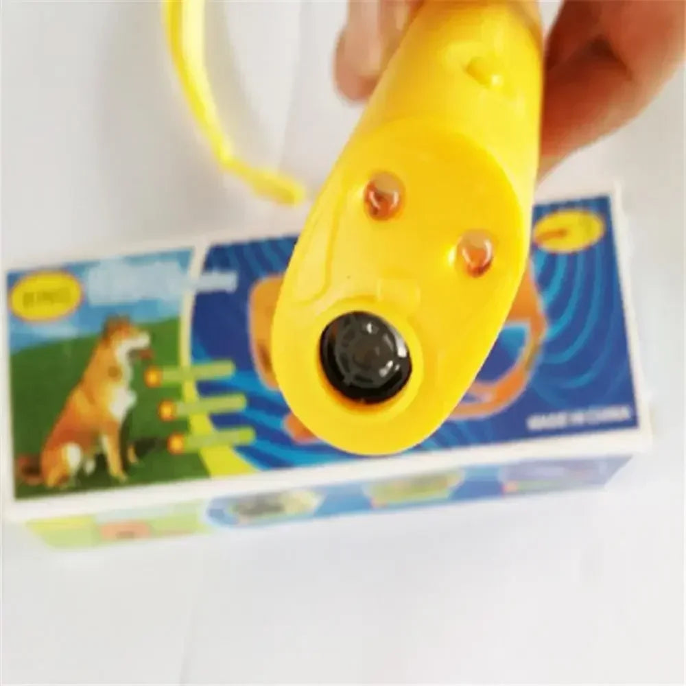 New Ultrasonic Pet Dog Repeller Anti Barking Stop Bark Training Device High Power Dog Training Repellents Without Battery Pet