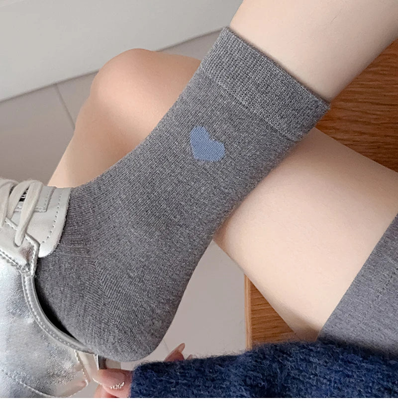 Socks For Women New Heart Design Cute Socks Breathable Simple Korean Style Sweat absorption Girls Cotton Socks Daily Classic