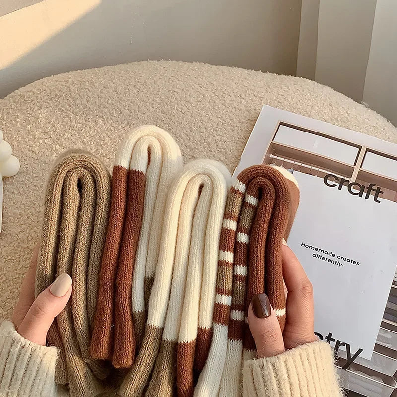 4 Pairs of Cashmere Socks for Women Autumn and Winter Plus Velvet Thickened Mid-tube Socks Warm Long Socks