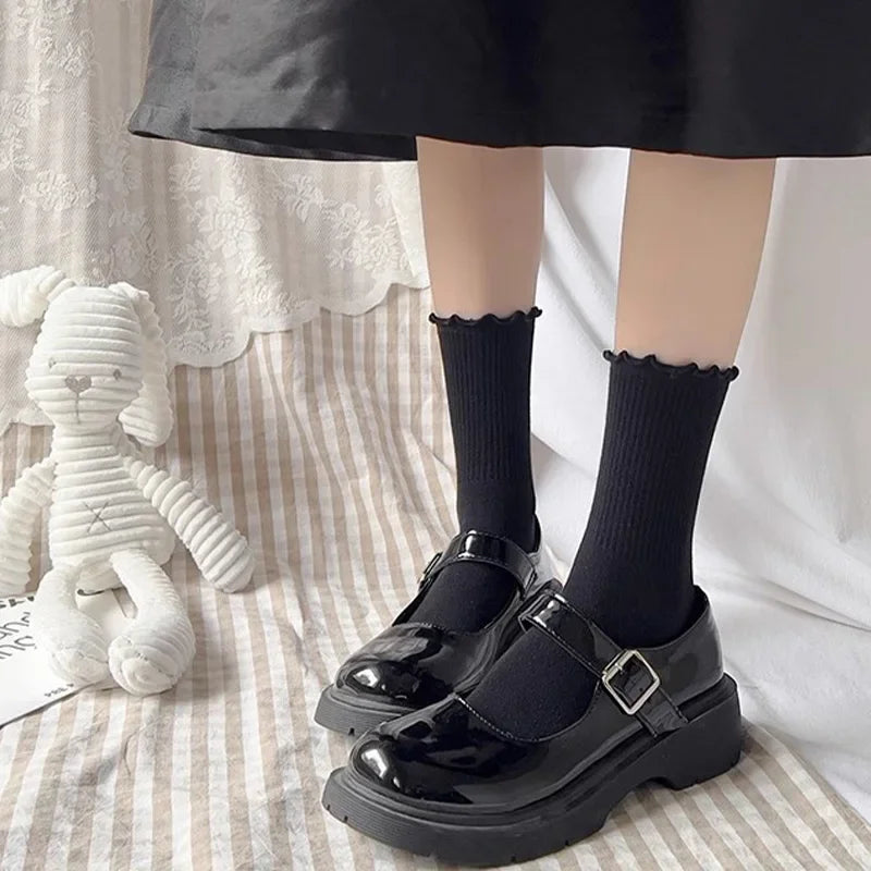 Fashion New Ruffle Socks for Women Mid Crew Middles Tube Ankle High Breathable Cotton Socks Black White Beige Female Cute Sock
