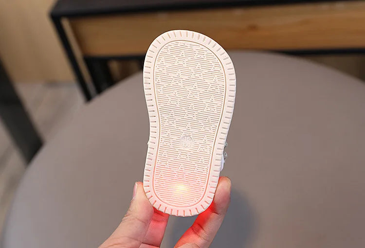 Summer Sandals New Fashion LED Light Kid Shoes Simple Versatile Retro Girl Shoe Princess Flower Lightweight  Elegant Kid Sandals