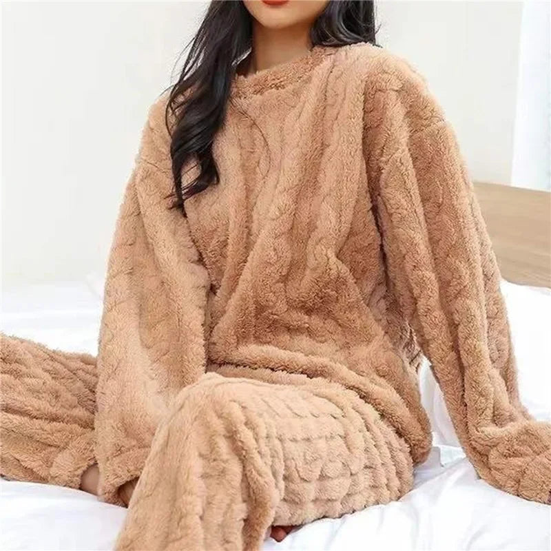 Soft Coral Velvet Jacquard Warm Pajama Set for Women Cozy Loungewear Outerwear for Winter Christmas Valentine's Day Gift ﻿