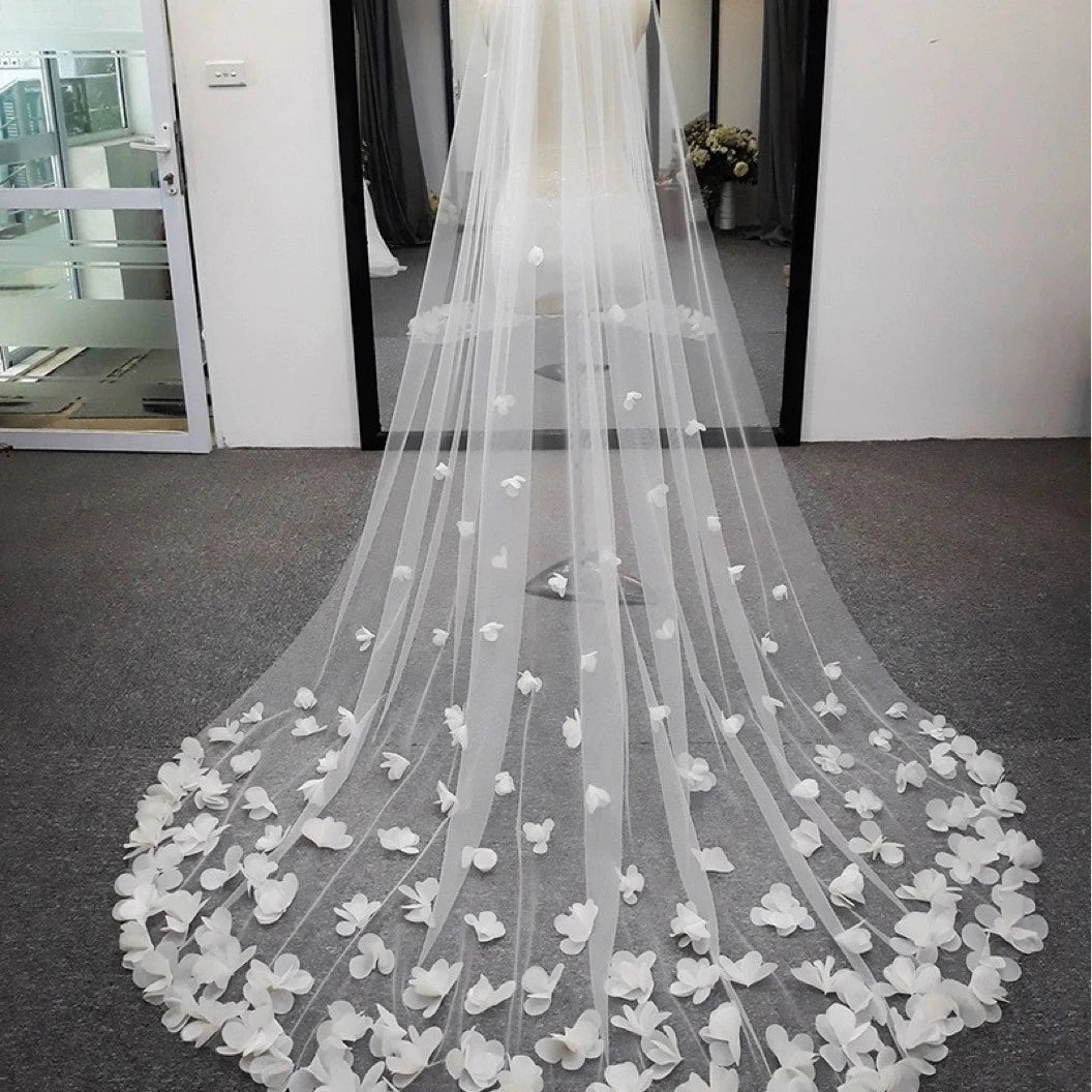 Ivory Bridal Veil Long Cathedral Wedding Veil 3D Flowers Floral Lace Petals Veil for Bride with Comb Velos De Novia