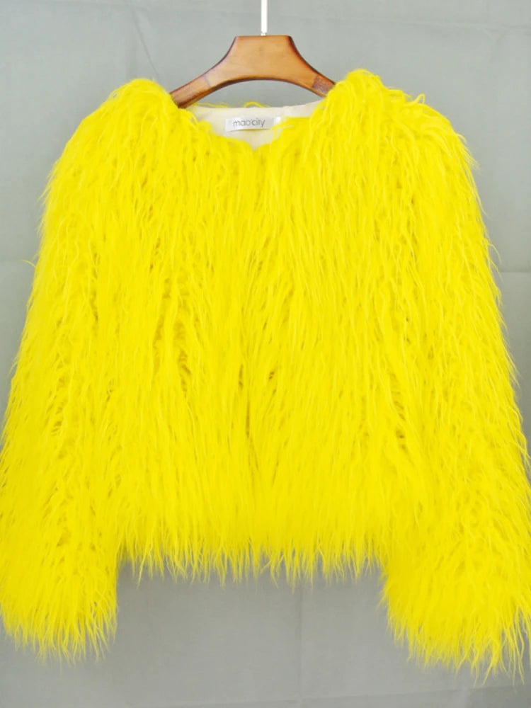Faux Fur Plush Coat – Soft Shaggy Statement Jacket