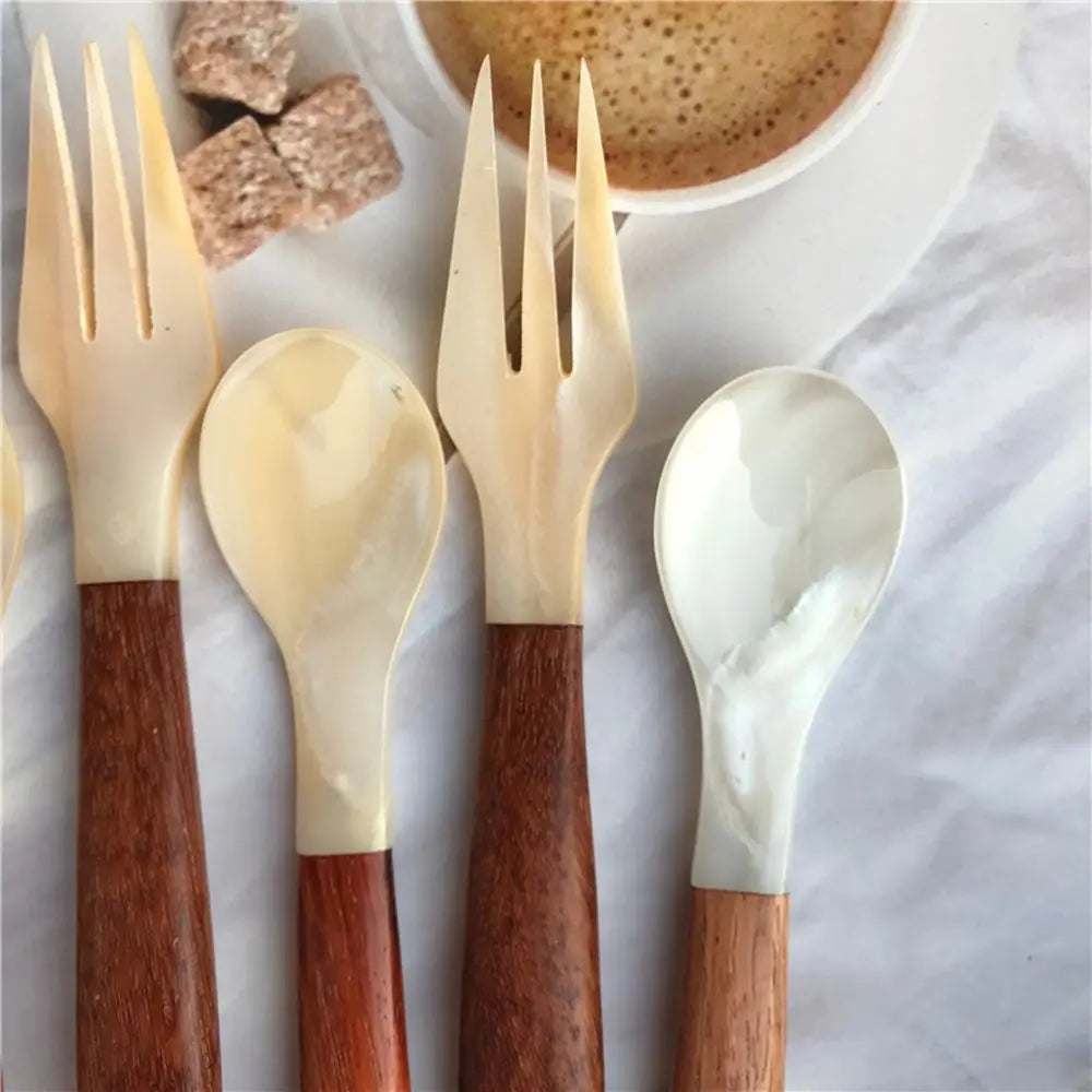 Natural Shell Resin Spoon Fork Ice Cream Dessert Spoon Caviar Spoon Seashells Stirring Spoons Teaspoon Kitchen Tool