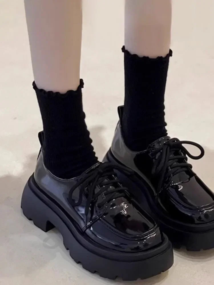 Fashion New Ruffle Socks for Women Mid Crew Middles Tube Ankle High Breathable Cotton Socks Black White Beige Female Cute Sock