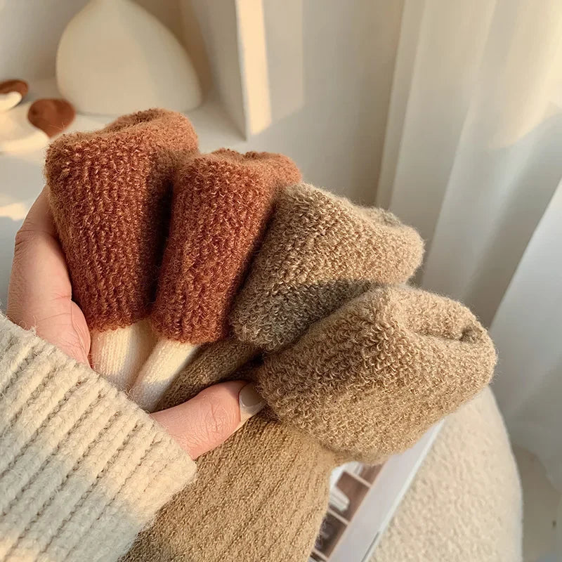 4 Pairs of Cashmere Socks for Women Autumn and Winter Plus Velvet Thickened Mid-tube Socks Warm Long Socks