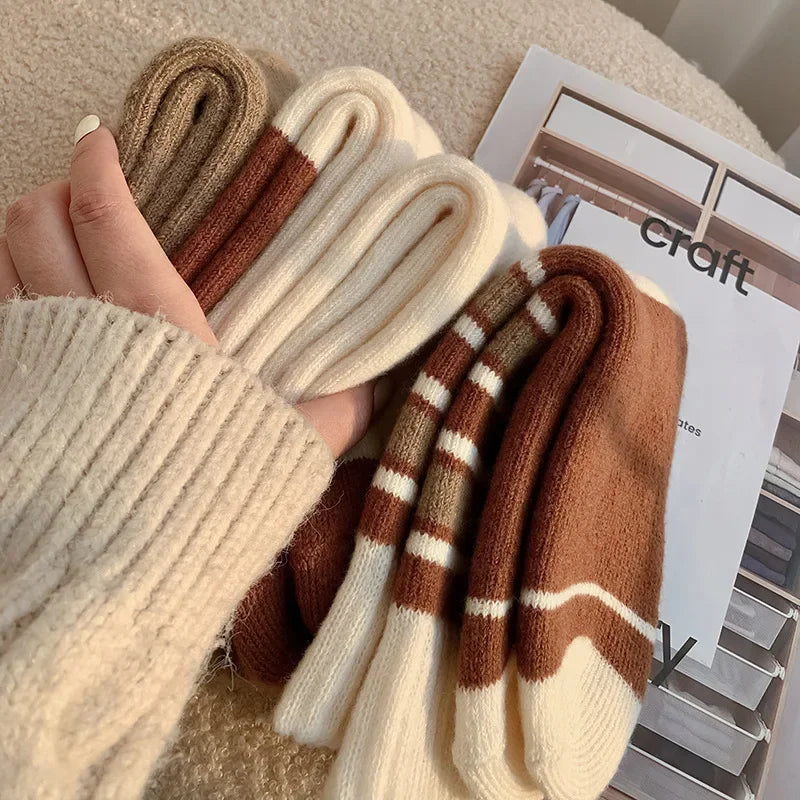 4 Pairs of Cashmere Socks for Women Autumn and Winter Plus Velvet Thickened Mid-tube Socks Warm Long Socks