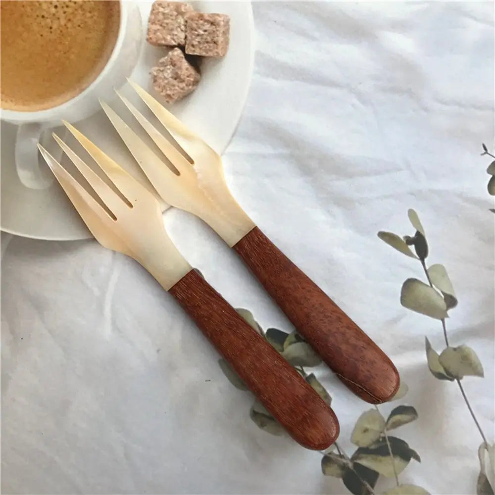 Natural Shell Resin Spoon Fork Ice Cream Dessert Spoon Caviar Spoon Seashells Stirring Spoons Teaspoon Kitchen Tool