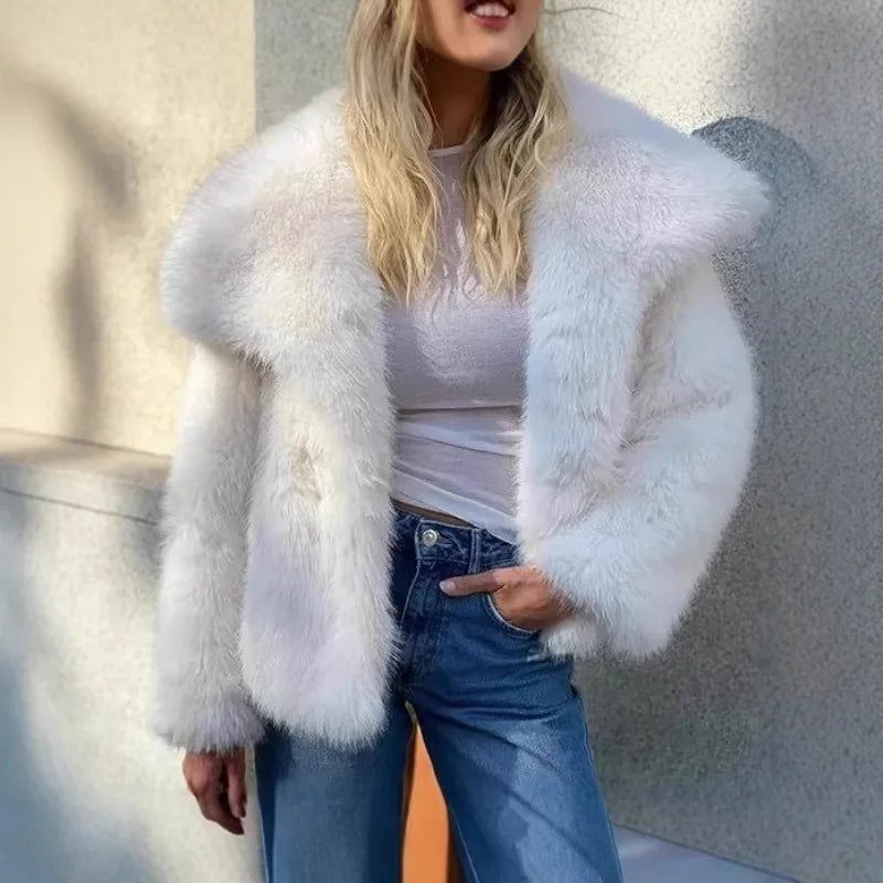European and American Autumn and Winter New Faux Fur Coat Plus-size Women's Top Anti-fox Fur Lapel, Short Faux Fur Style Outcoat