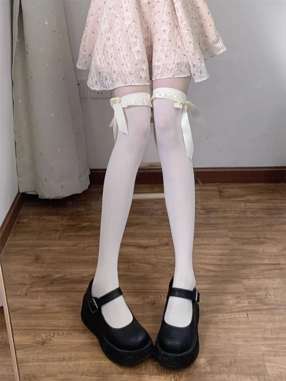Women's Socks Jpanese Beauty Kawaii Sweet Girl Lace High Socks Cute Cool Bow Ribbon Knee Socks Moda Feminina Roupas Lolita Socks