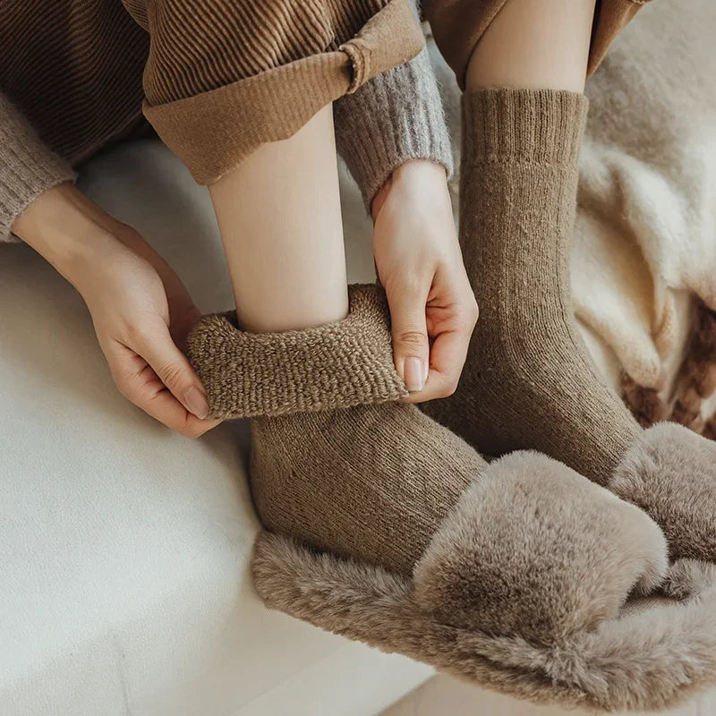 4 Pairs of Cashmere Socks for Women Autumn and Winter Plus Velvet Thickened Mid-tube Socks Warm Long Socks