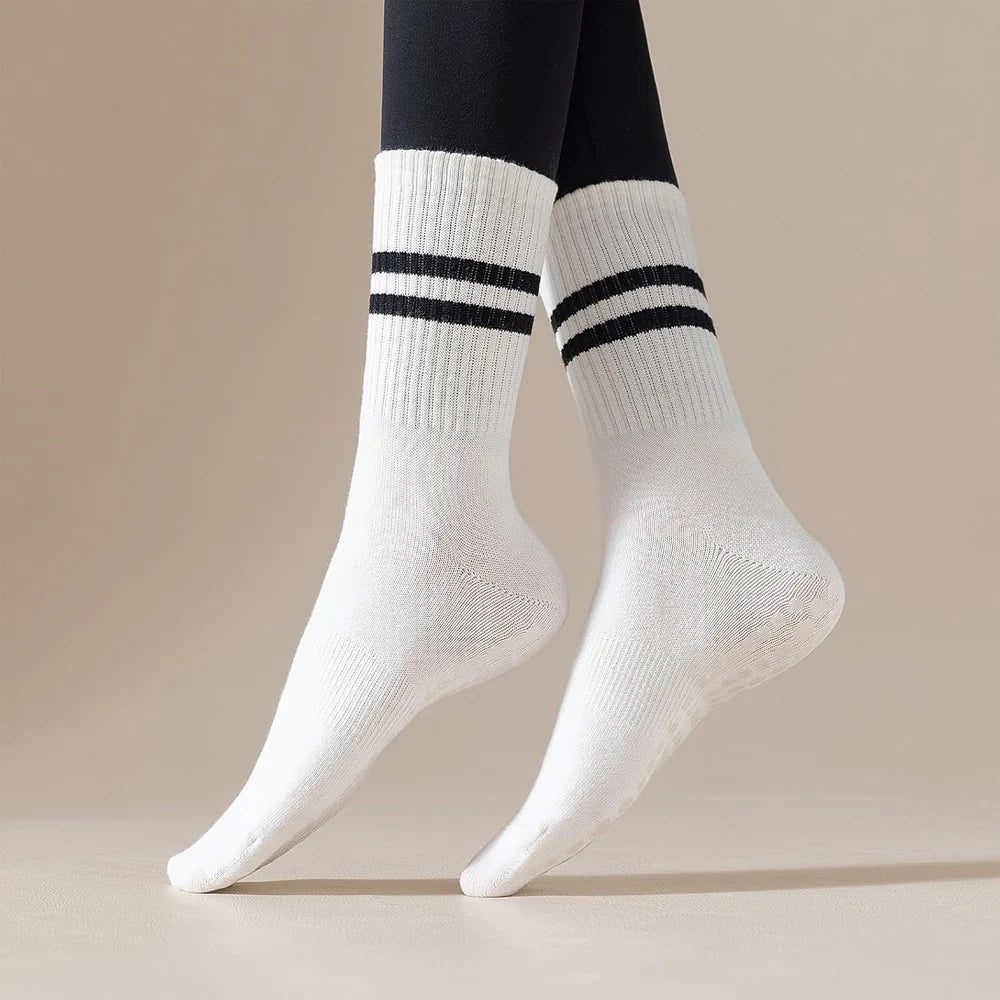 Yoga Pilates Socks with Grips for Women, Non Slip Grips Cotton Socks for Barre, Ballet, Dance, Workouts
