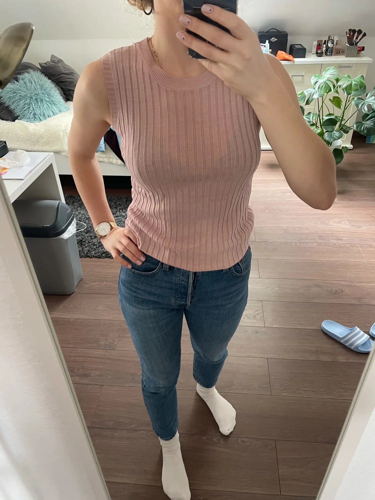 1pcs Summer New Fashion Knitted Vests O-neck Sleeveless Casual Thin Tops