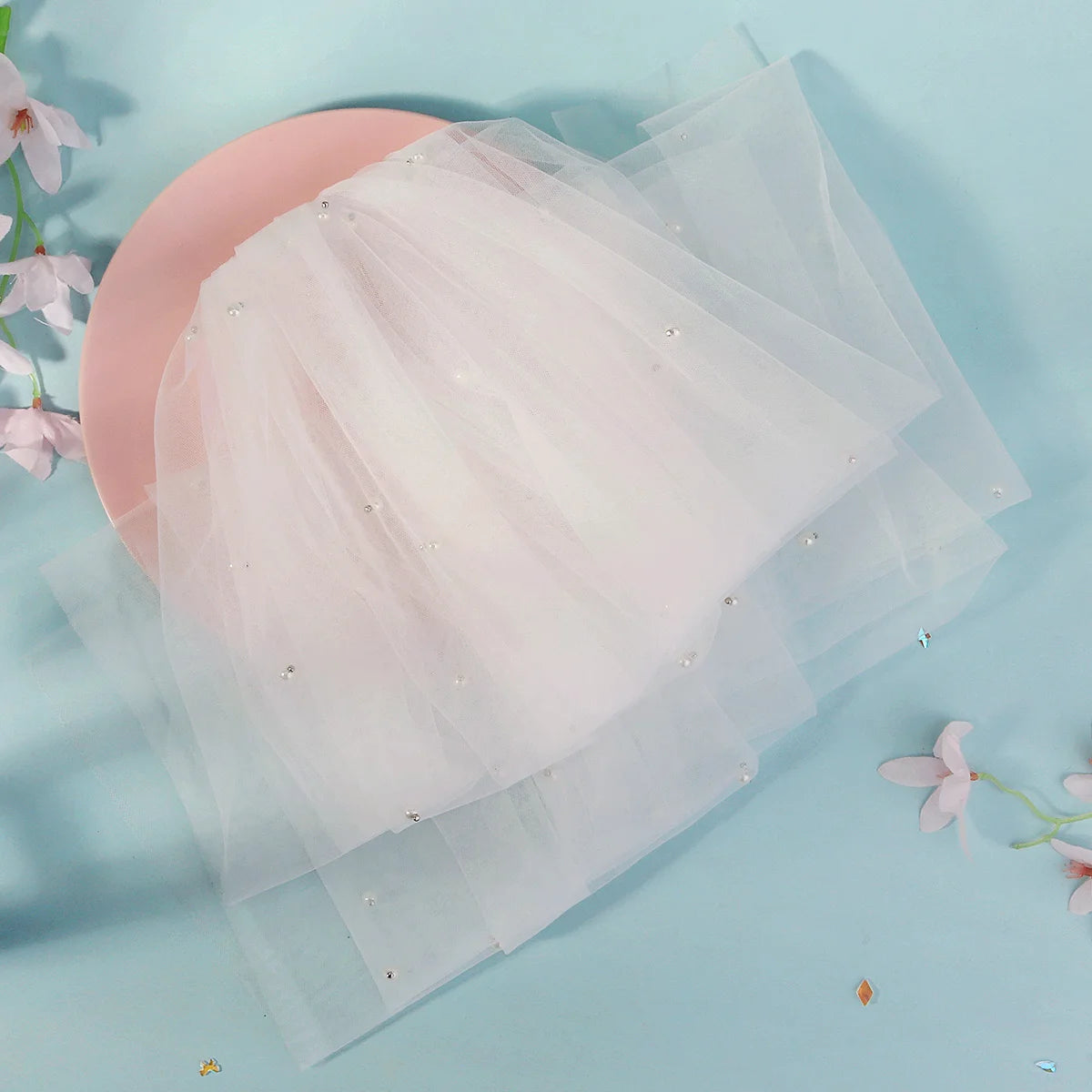 Double Layer Mesh Tulle Solid Color Women Short Wedding Veil with Clip Ribbon Edge Center Cascade Bride Headpiece Party