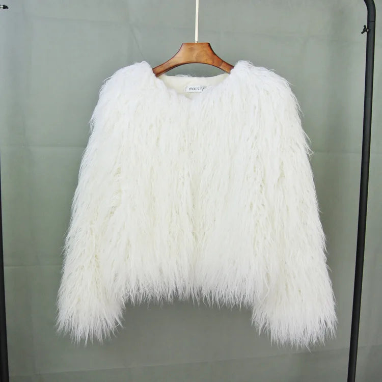 Faux Fur Plush Coat – Soft Shaggy Statement Jacket
