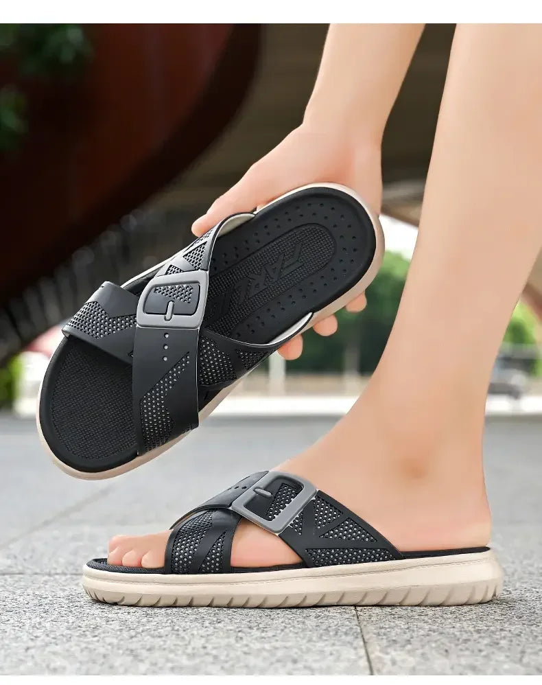 Summer Men's Sandals Fashionable Casual Beach Holiday Slippers Men's Lightweight Shoes New Outdoor Comfortable Casual Sandals