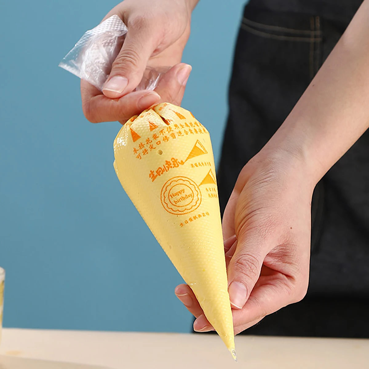 100 PCS Thick Disposable Pastry Bags DIY Cake Cream Decoration Piping Bag Icing Bag Baking Supplies Pastry Sleeves