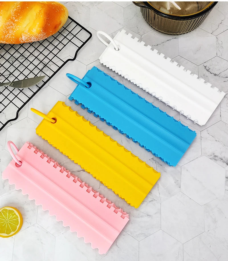 DIY Baking Tools 4pcs/set Cream Scraper PP Cream Smoother Pastry Icing Combs Spatulas Bakery Accessories  Cake Decorating Comb