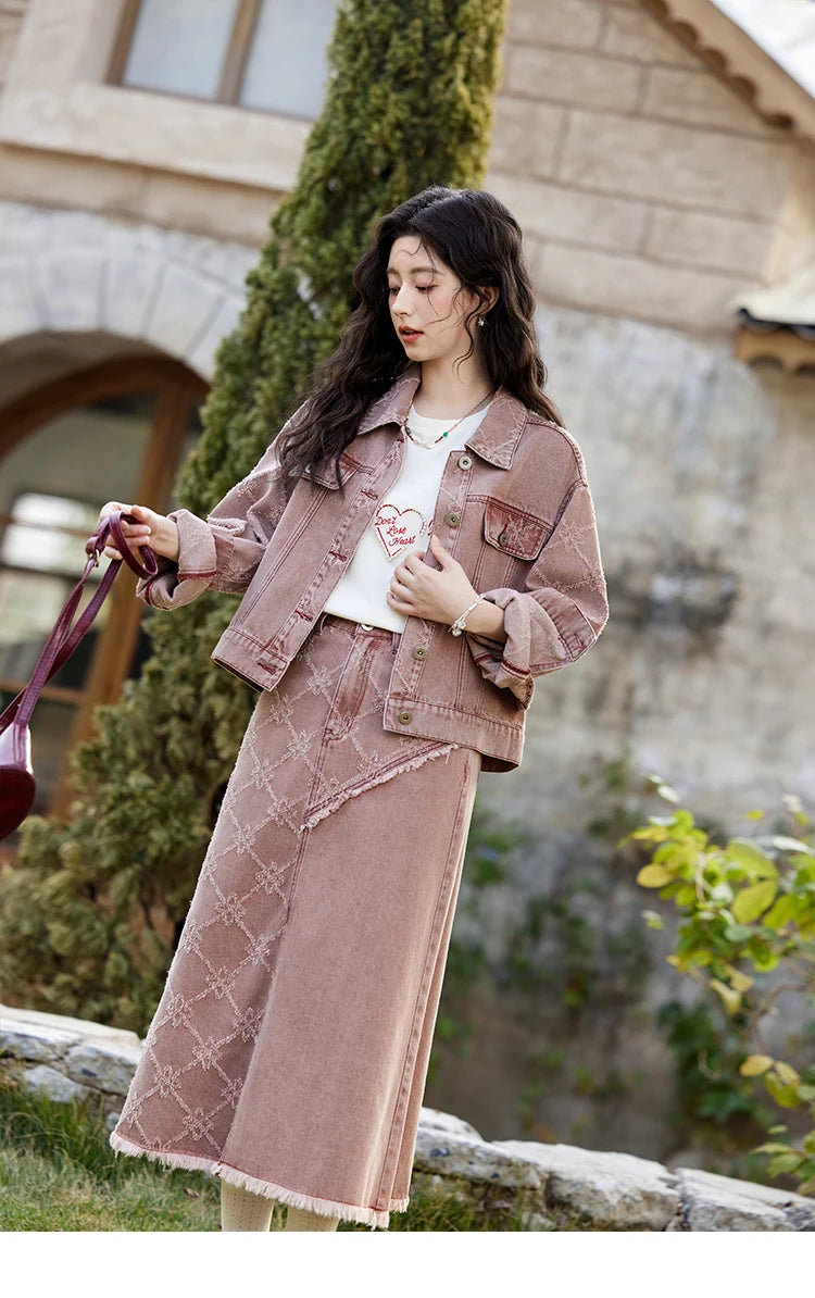 MISHOW Apricot Short Sleeved T-shirt Women 2025 Spring New Casual Versatile Heart Print Positive Shoulder Tops Outer MXE11T0491