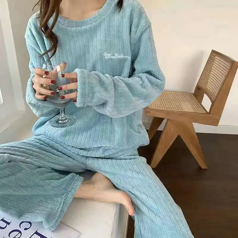 Soft Coral Velvet Jacquard Warm Pajama Set for Women Cozy Loungewear Outerwear for Winter Christmas Valentine's Day Gift ﻿