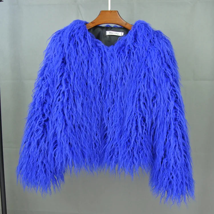 Faux Fur Plush Coat – Soft Shaggy Statement Jacket