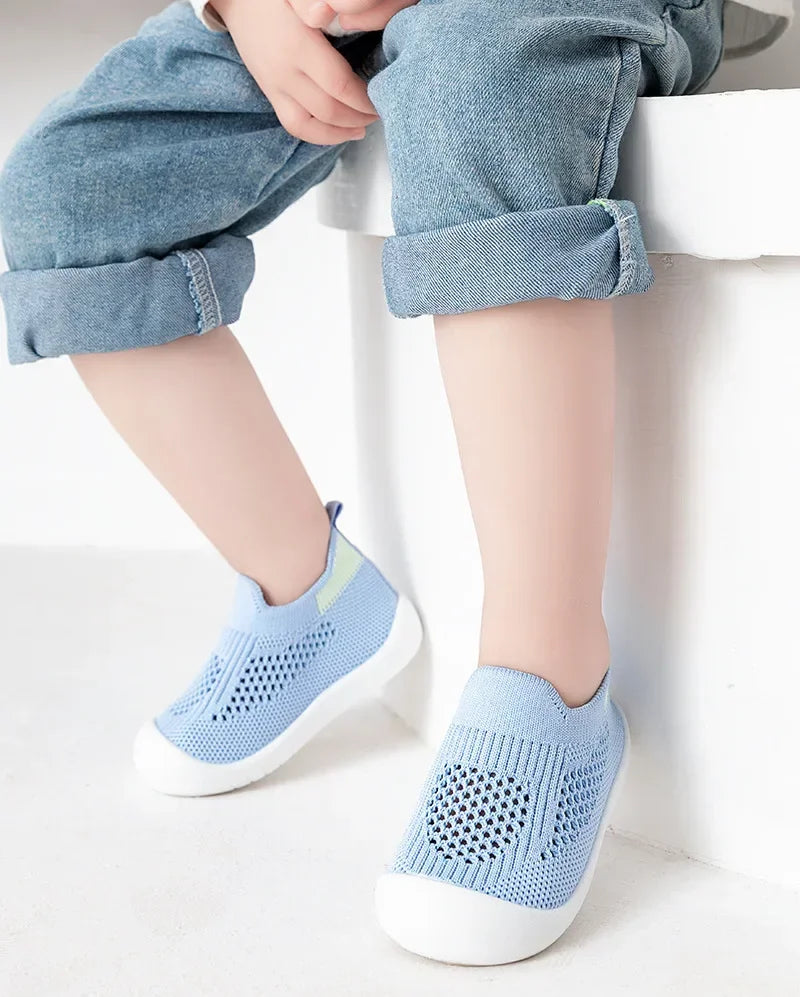 Spring Popular New Baby Shoes Mesh Knit Breathable Kid Girls Boys 0-3T Summer Slip-On Casual Sneakers Toddler Non-Skid Prewalker