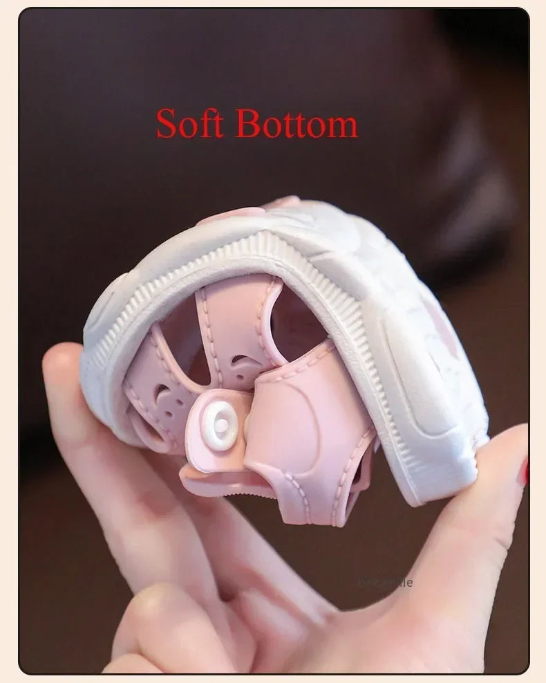 New Summer Outdoor Non-Slip Sandals for Girls Featuring Soft Soles And Lightweight Design Perfect for The Beach