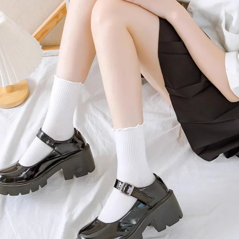 Fashion New Ruffle Socks for Women Mid Crew Middles Tube Ankle High Breathable Cotton Socks Black White Beige Female Cute Sock