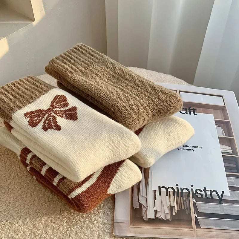 4 Pairs of Cashmere Socks for Women Autumn and Winter Plus Velvet Thickened Mid-tube Socks Warm Long Socks