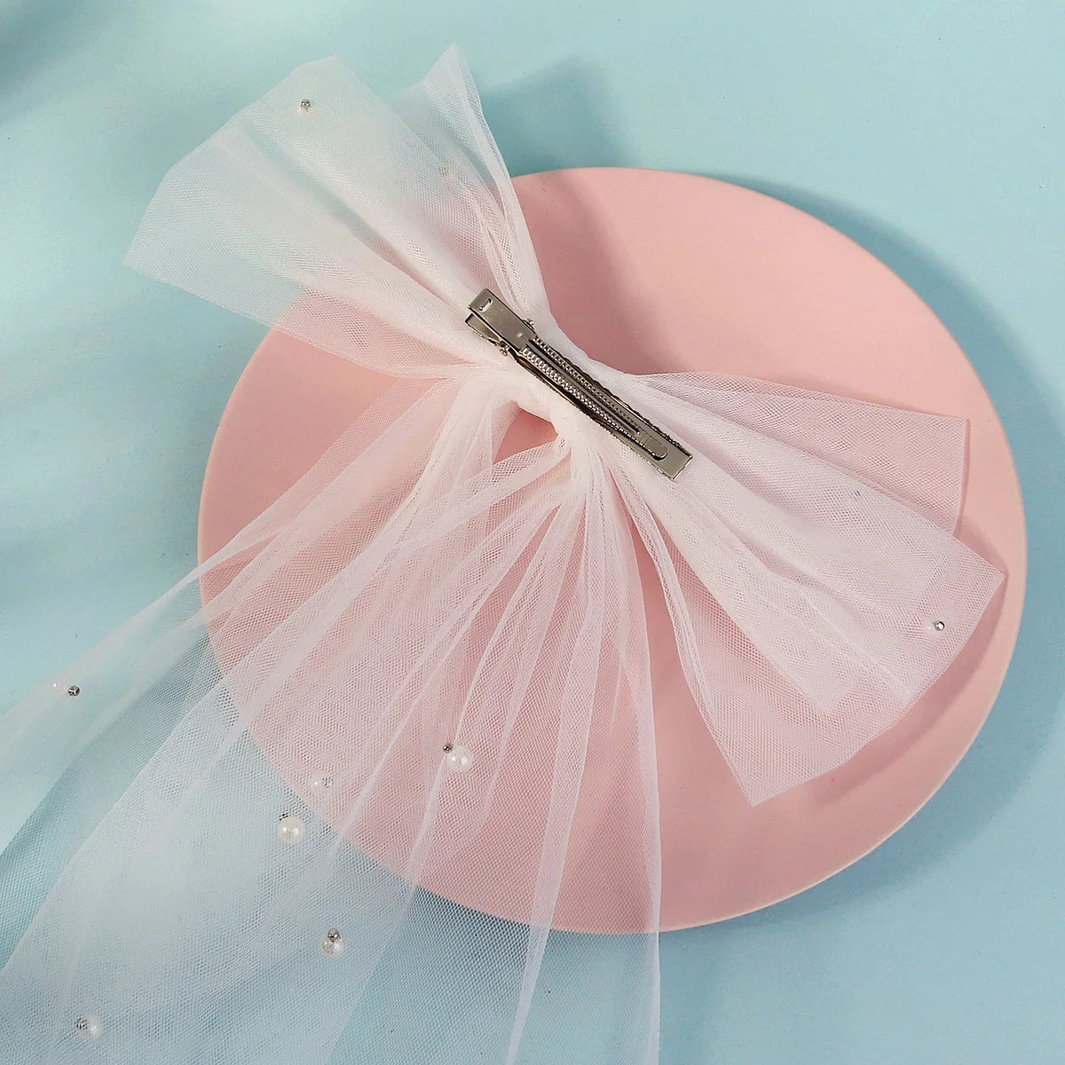 Double Layer Mesh Tulle Solid Color Women Short Wedding Veil with Clip Ribbon Edge Center Cascade Bride Headpiece Party