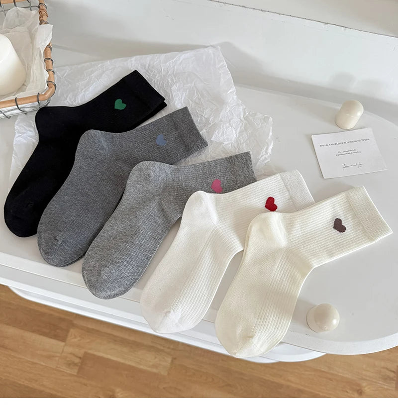 Socks For Women New Heart Design Cute Socks Breathable Simple Korean Style Sweat absorption Girls Cotton Socks Daily Classic