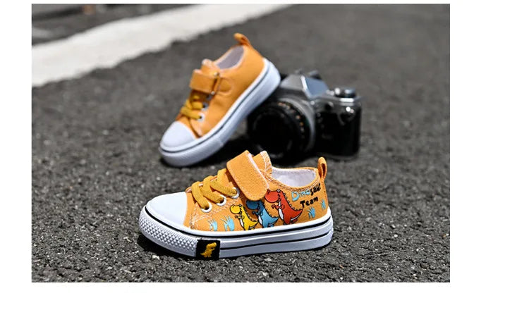 Children cartoon canvas shoes boys and girls casual low-top shoes baby spring and autumn breathable single fashion sneakers