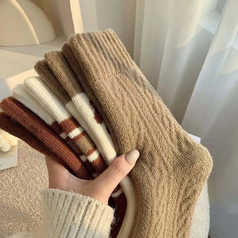 4 Pairs of Cashmere Socks for Women Autumn and Winter Plus Velvet Thickened Mid-tube Socks Warm Long Socks